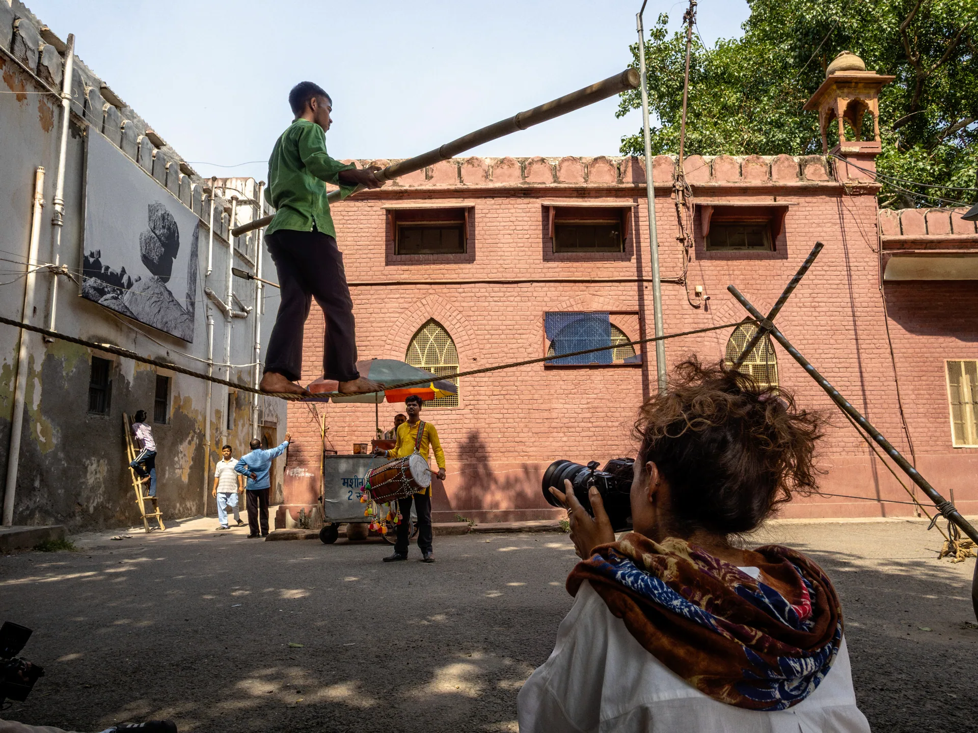 Fotoshooting auf einer Gasse in Indien